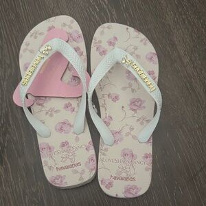 Havaianas LoveShackFancy violet & White Floral Sandals